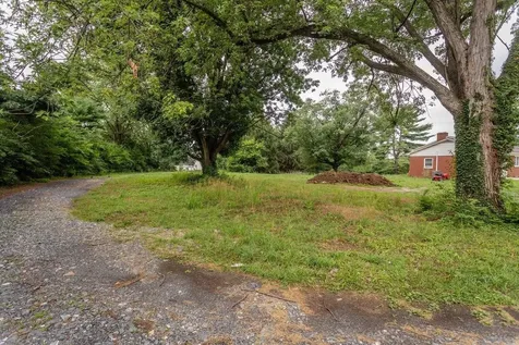 939 Vine Street Harrisonburg VA 22801
