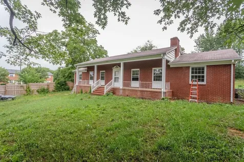 939 Vine Street Harrisonburg VA 22801