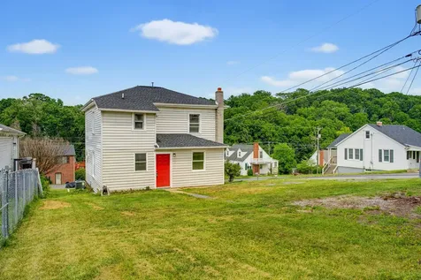 2202 Poplar Street Staunton VA 24401