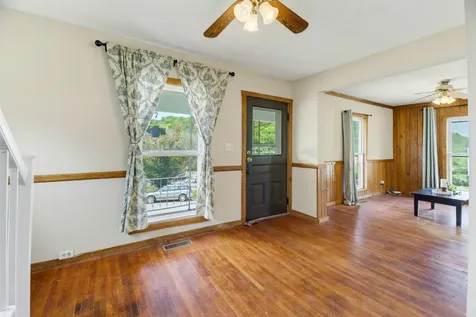 2202 Poplar Street Staunton VA 24401
