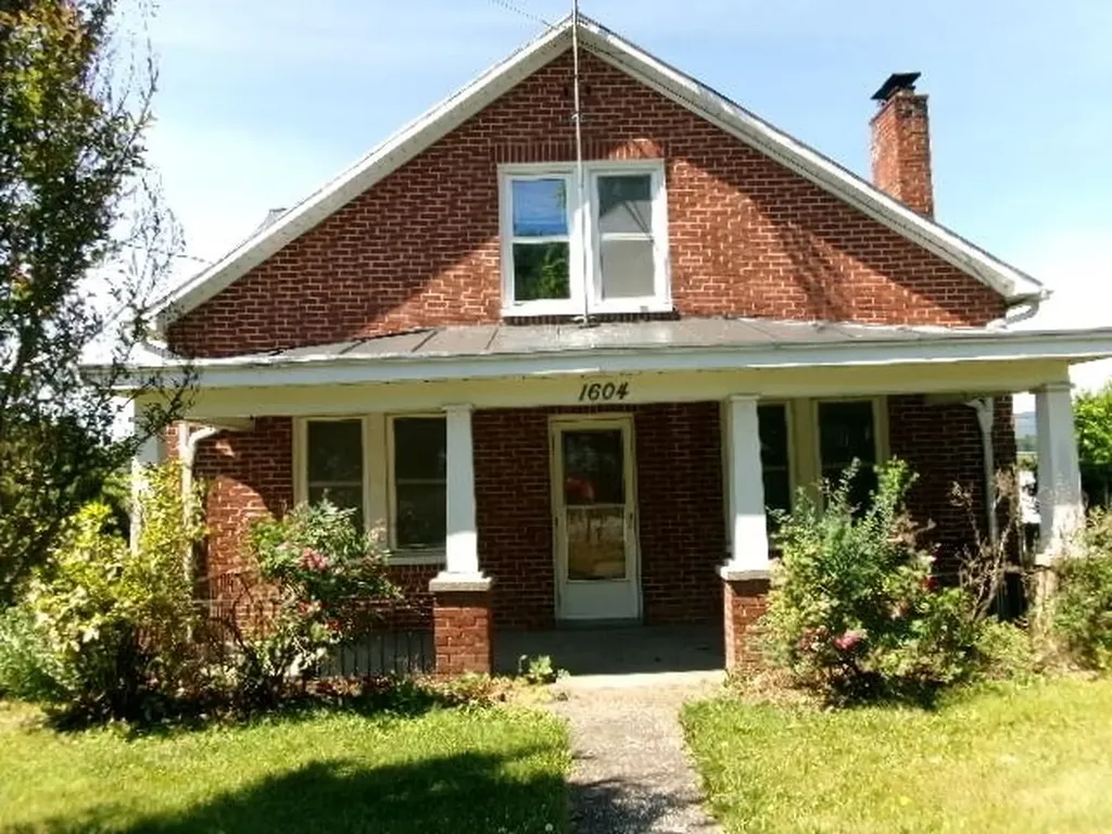 1604 Parkersburg Turnpike Swoope VA 24479