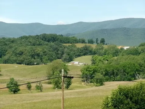 1604 Parkersburg Turnpike Swoope VA 24479
