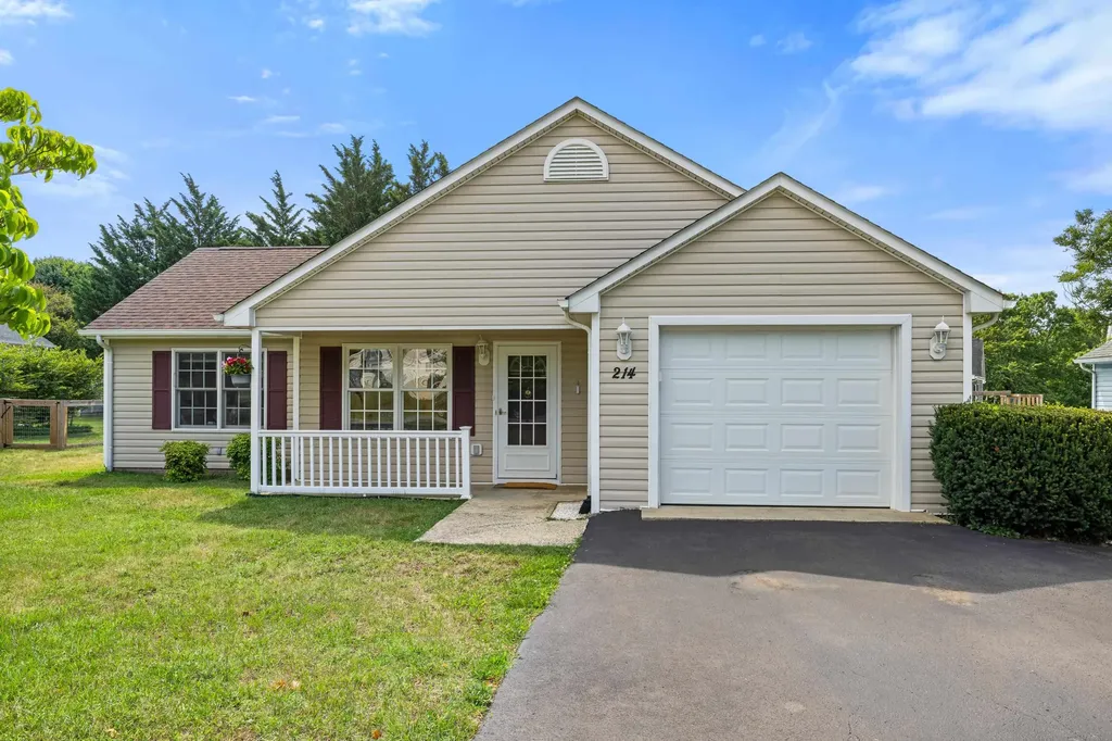 214 Adventure Trail Waynesboro VA 22980