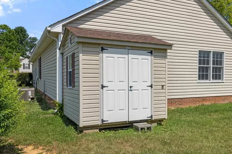 214 Adventure Trail Waynesboro VA 22980