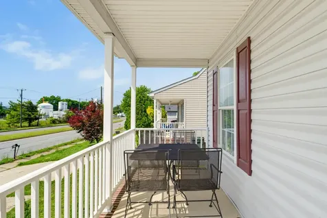 358 Delphine Avenue S Waynesboro VA 22980