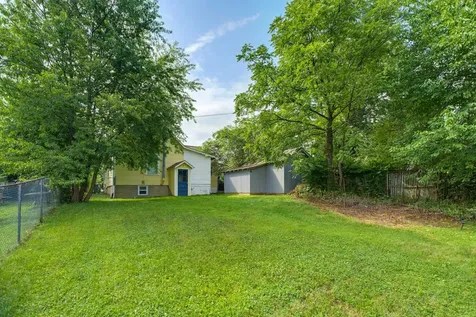 551 Highland Avenue Waynesboro VA 22980