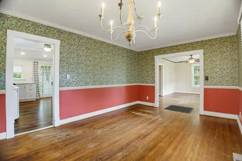 551 Highland Avenue Waynesboro VA 22980