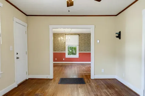 551 Highland Avenue Waynesboro VA 22980
