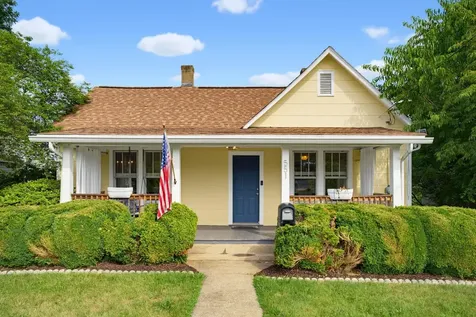 551 Highland Avenue Waynesboro VA 22980