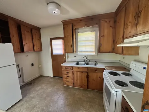 912 Saint Charles Avenue Charlottesville VA 22901