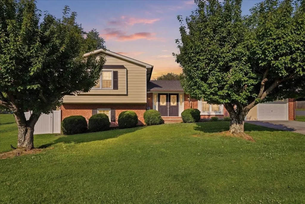 985 Marshall Street S Front Royal VA 22630