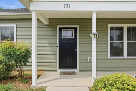 101 Evershire Street Waynesboro VA 22980