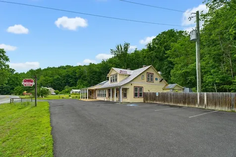 2175 Hankey Mountain Highway Churchville VA 24421