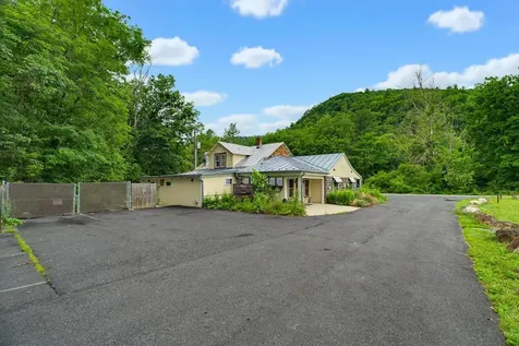 2175 Hankey Mountain Highway Churchville VA 24421
