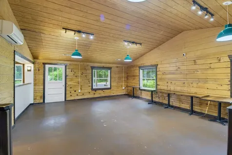2175 Hankey Mountain Highway Churchville VA 24421