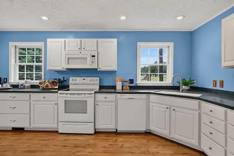 40 Bradford Street Swoope VA 24479