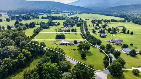 40 Bradford Street Swoope VA 24479