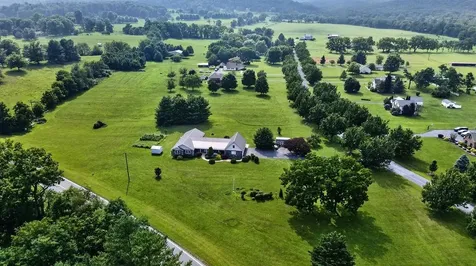 40 Bradford Street Swoope VA 24479