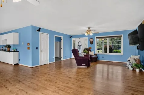 40 Bradford Street Swoope VA 24479