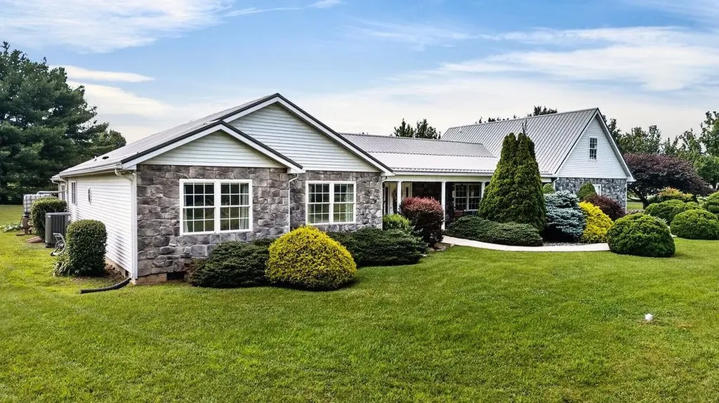 40A Bradford Street Swoope VA 24479