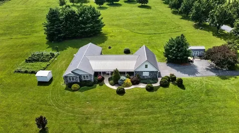 40A Bradford Street Swoope VA 24479