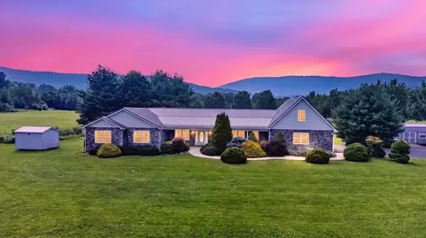 40A Bradford Street Swoope VA 24479