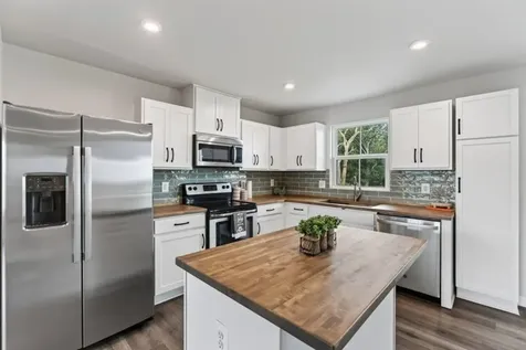753 Carson Circle Grottoes VA 24441