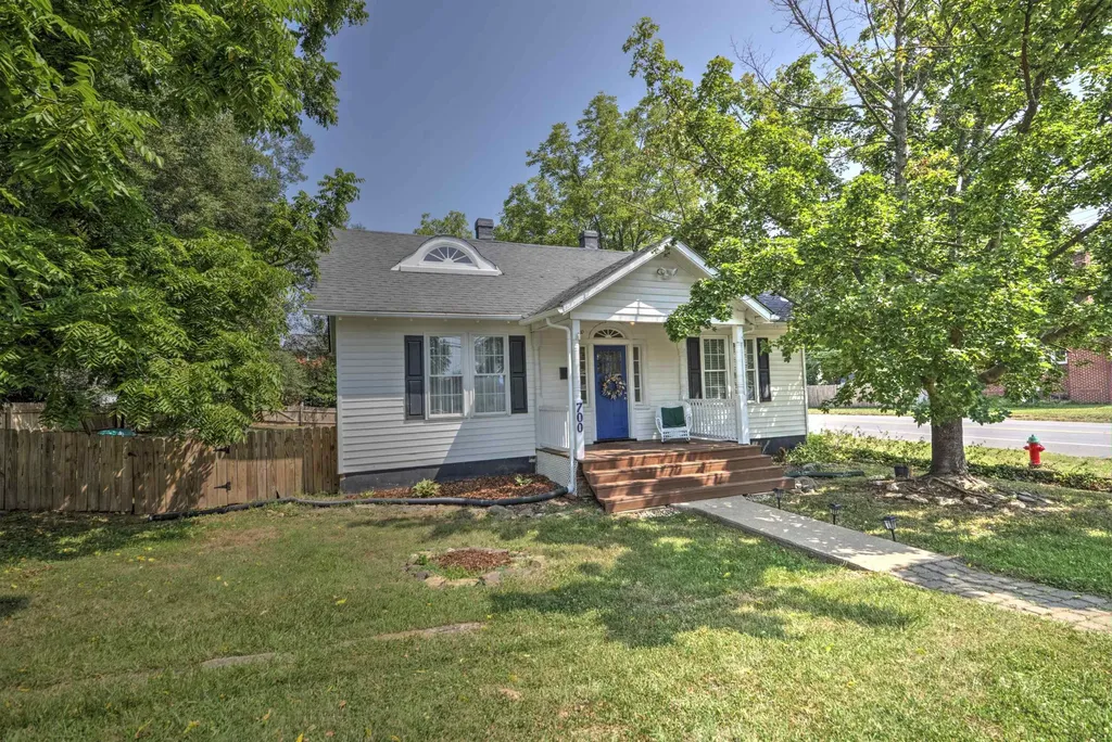 700 Sherwood Avenue Waynesboro VA 22980