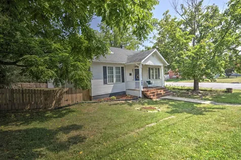 700 Sherwood Avenue Waynesboro VA 22980