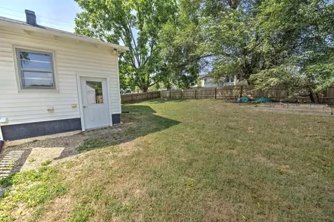 700 Sherwood Avenue Waynesboro VA 22980