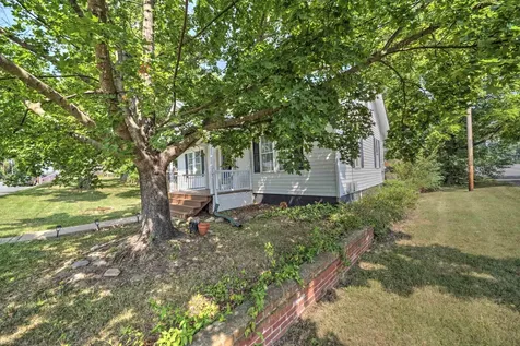 700 Sherwood Avenue Waynesboro VA 22980