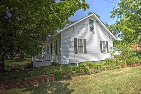 700 Sherwood Avenue Waynesboro VA 22980