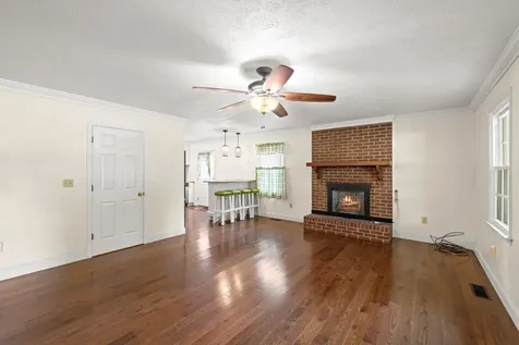 14 Loch Drive Staunton VA 24401