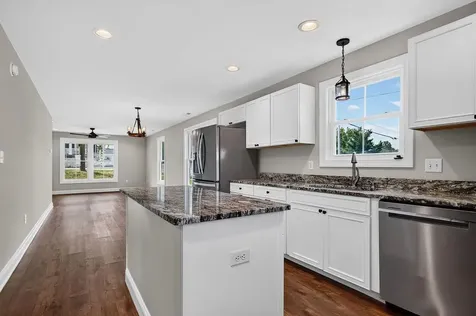 588 Delphine Avenue N Waynesboro VA 22980