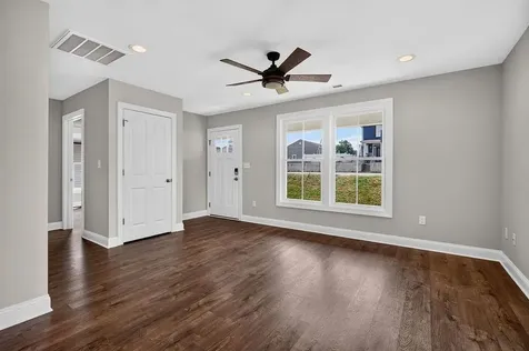 588 Delphine Avenue N Waynesboro VA 22980