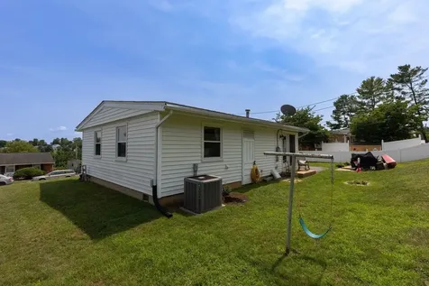 2397 Highview Circle Staunton VA 24401