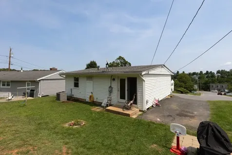 2397 Highview Circle Staunton VA 24401