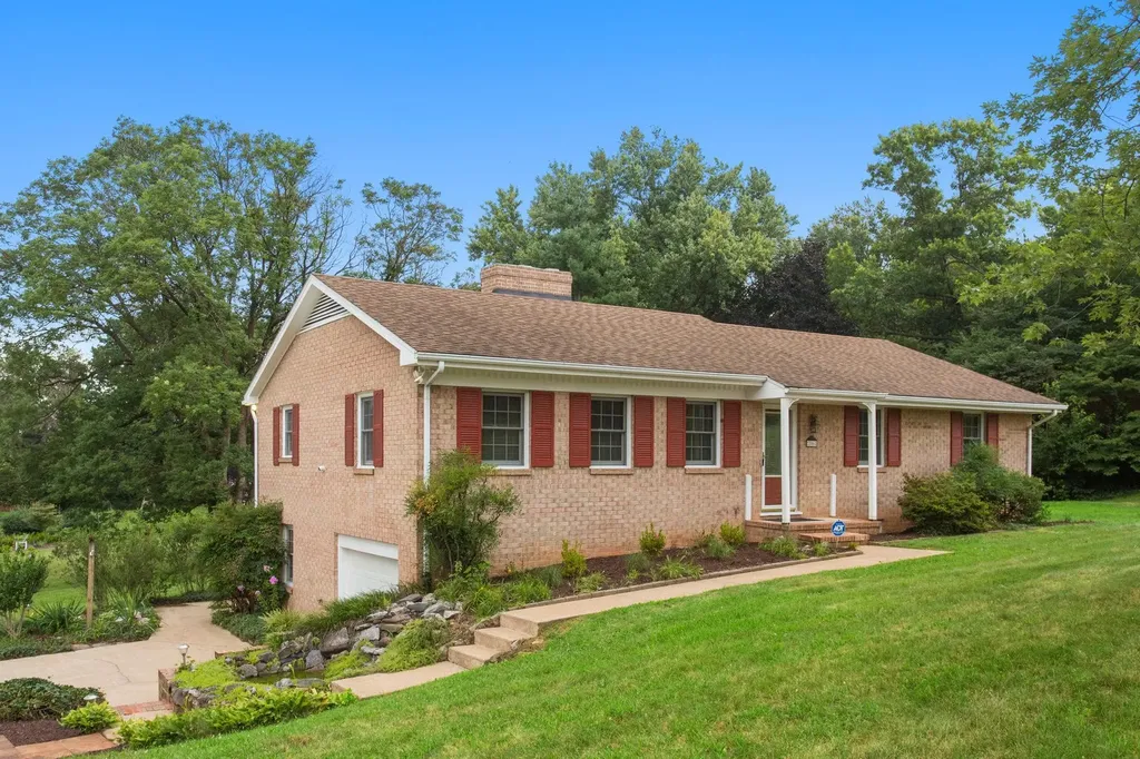 206 Belmont Drive Rockingham VA 22801
