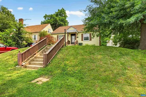 1515 Mulberry Street Waynesboro VA 22980