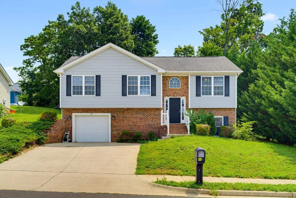 85 Lofty Circle Stuarts Draft VA 24477