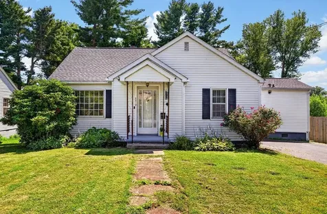 2212 Mt Vernon Street Waynesboro VA 22980