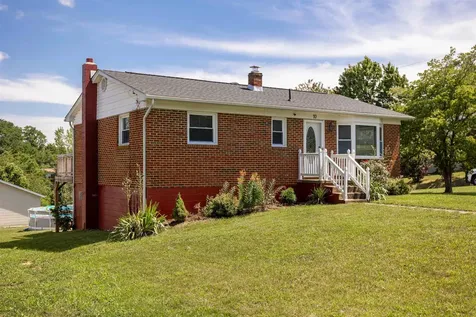 70 Augusta Street Verona VA 24482