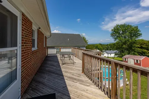 70 Augusta Street Verona VA 24482
