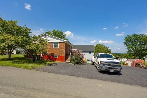 70 Augusta Street Verona VA 24482