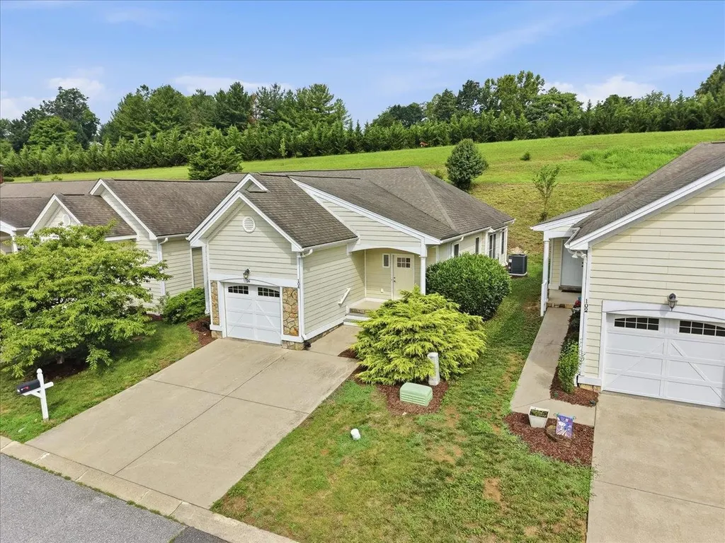 26 Windgate Circle Fishersville VA 22939