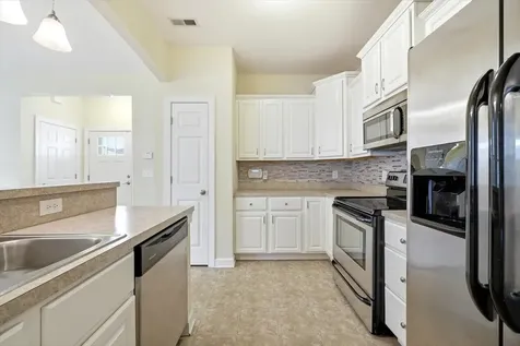 26 Windgate Circle Fishersville VA 22939