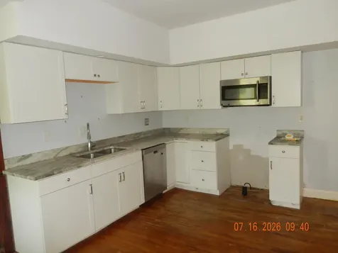 1642 Beverley Street W Staunton VA 24401