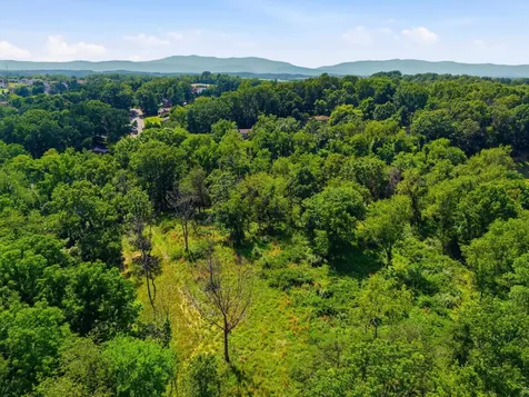 516 Hillcrest Drive Staunton VA 24401
