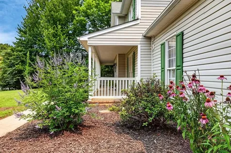 310 Arrowhead Lane Stuarts Draft VA 24477