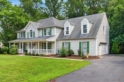 310 Arrowhead Lane Stuarts Draft VA 24477